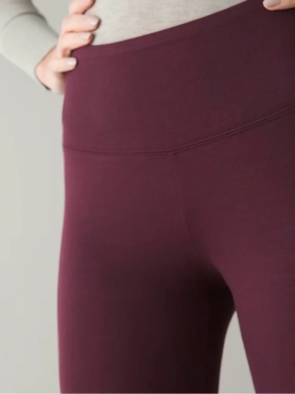 WHBM Instantly Slimming Leggings in Cabarnet